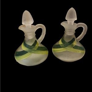 ❣️❣️Vintage hand painted cruet set circa 1950's ❣️❣️